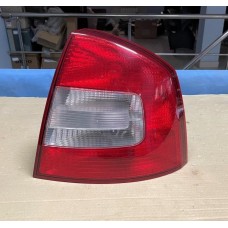 Фонарь задний правый Skoda Octavia Mk2 (1Z)
