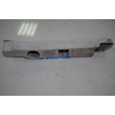 Направляющая переднего бампера левая Ford Focus II