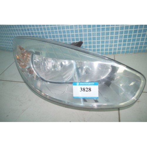Фара передняя правая Renault Fluence Фара передняя правая Renault Fluence