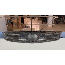 Решетка радиатора Toyota Corolla E15