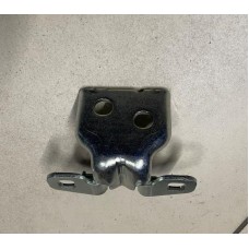 Петля двери передней левой нижняя Renault Duster