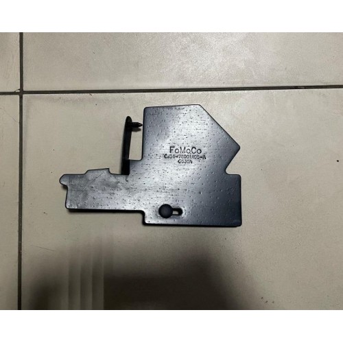 Дефлектор радиатора левый Ford Kuga Дефлектор радиатора левый Ford Kuga