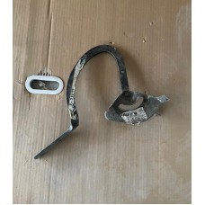 Петля крышки багажника правая Daewoo Nexia N150