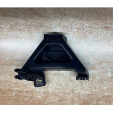 Кронштейн противотуманной фары левый Ford Focus 2