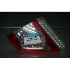 Фонарь задний внутренний правый Toyota Corolla E15